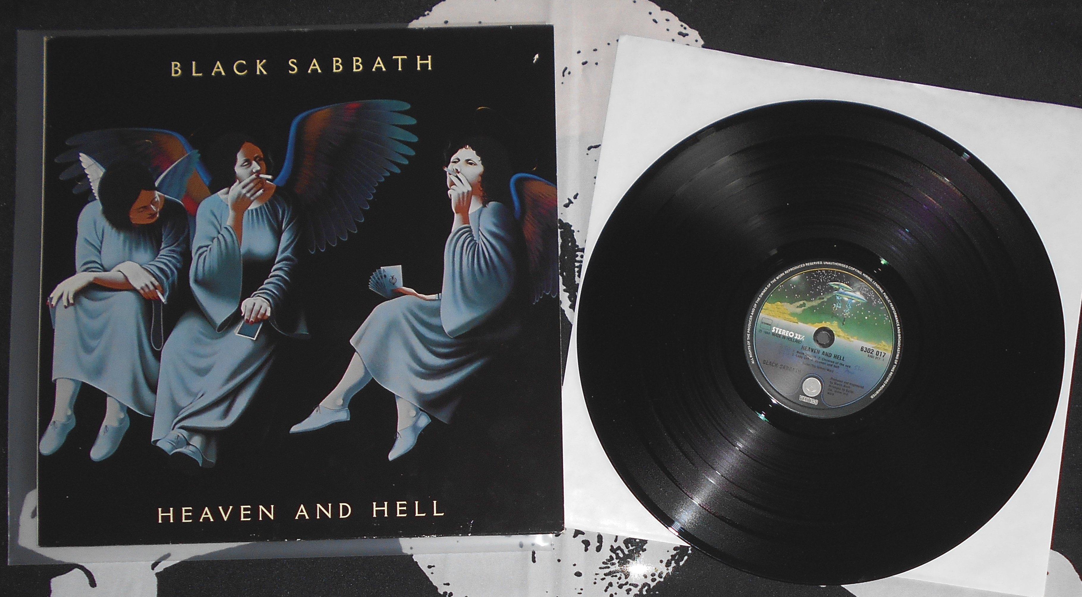 BLACK SABBATH - heaven and Hell (1).JPG