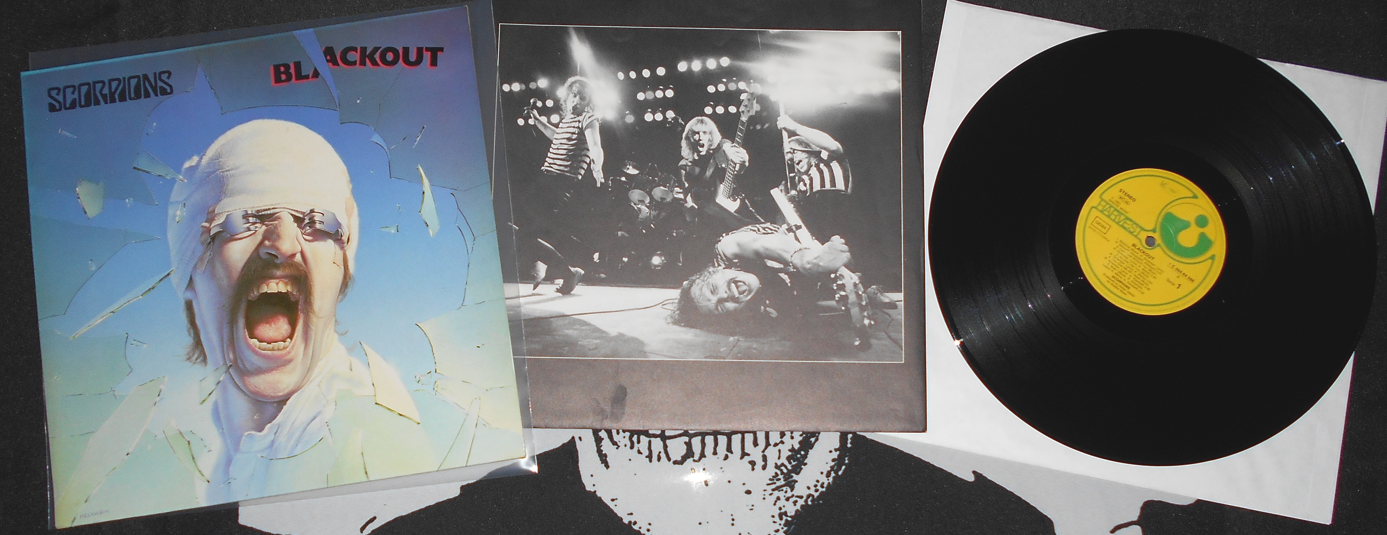SCORPIONS Blackout (2).JPG