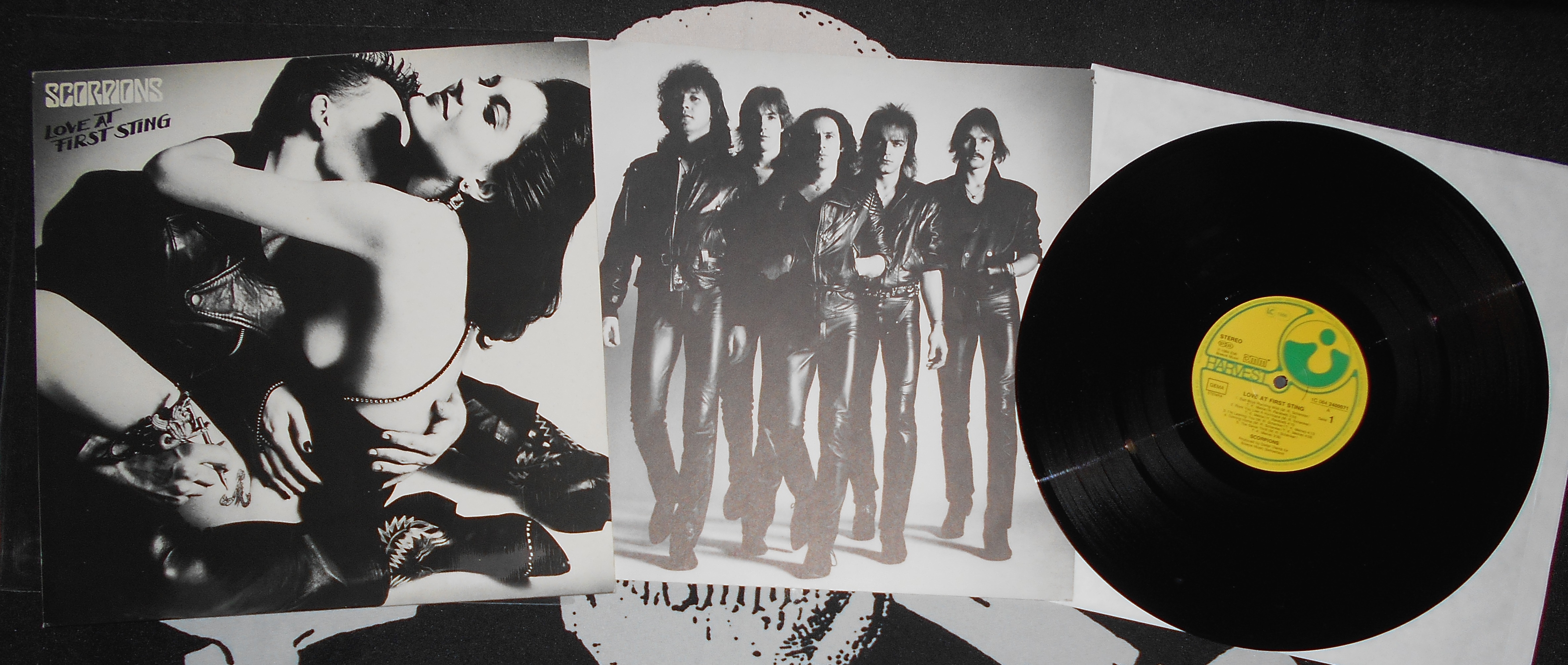 SCORPIONS - Love at first Sting (1).JPG