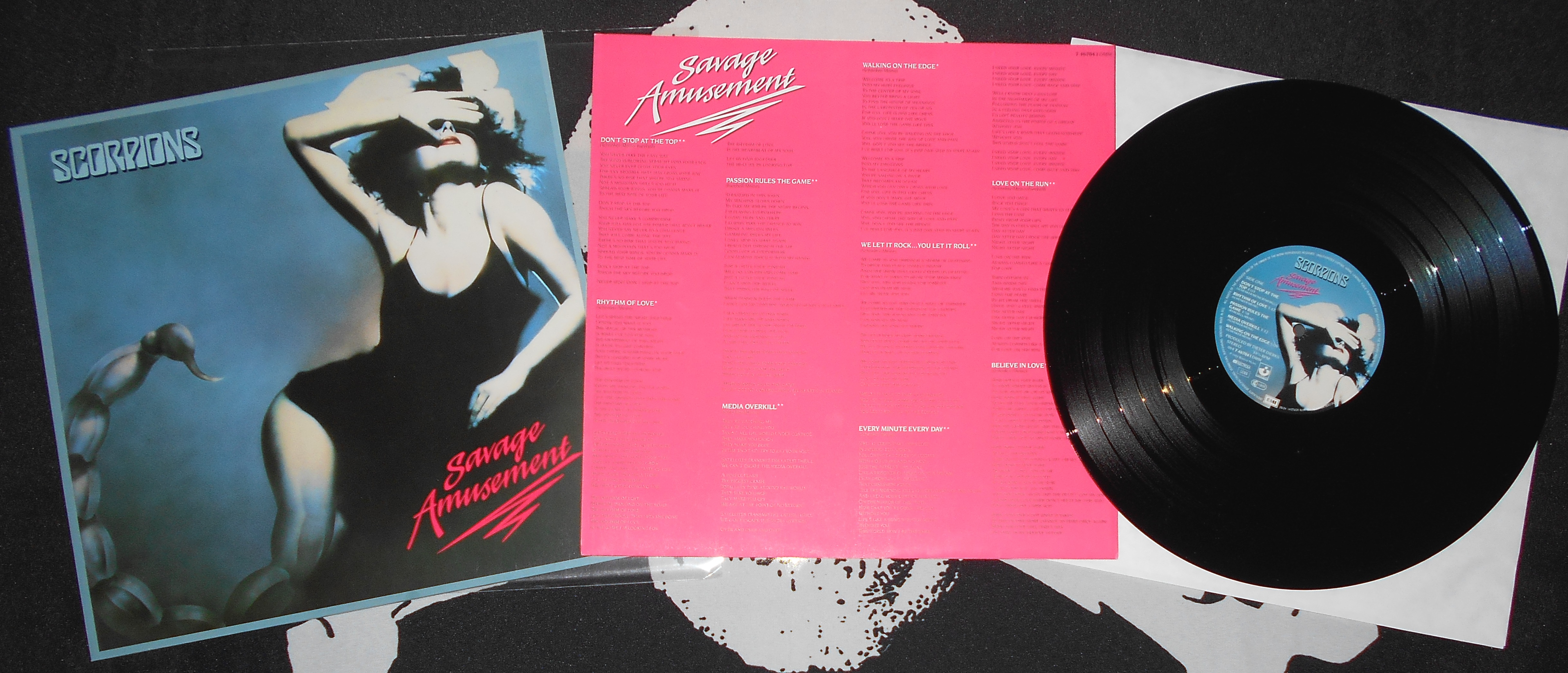 SCORPIONS - Savage Amusement (1).JPG