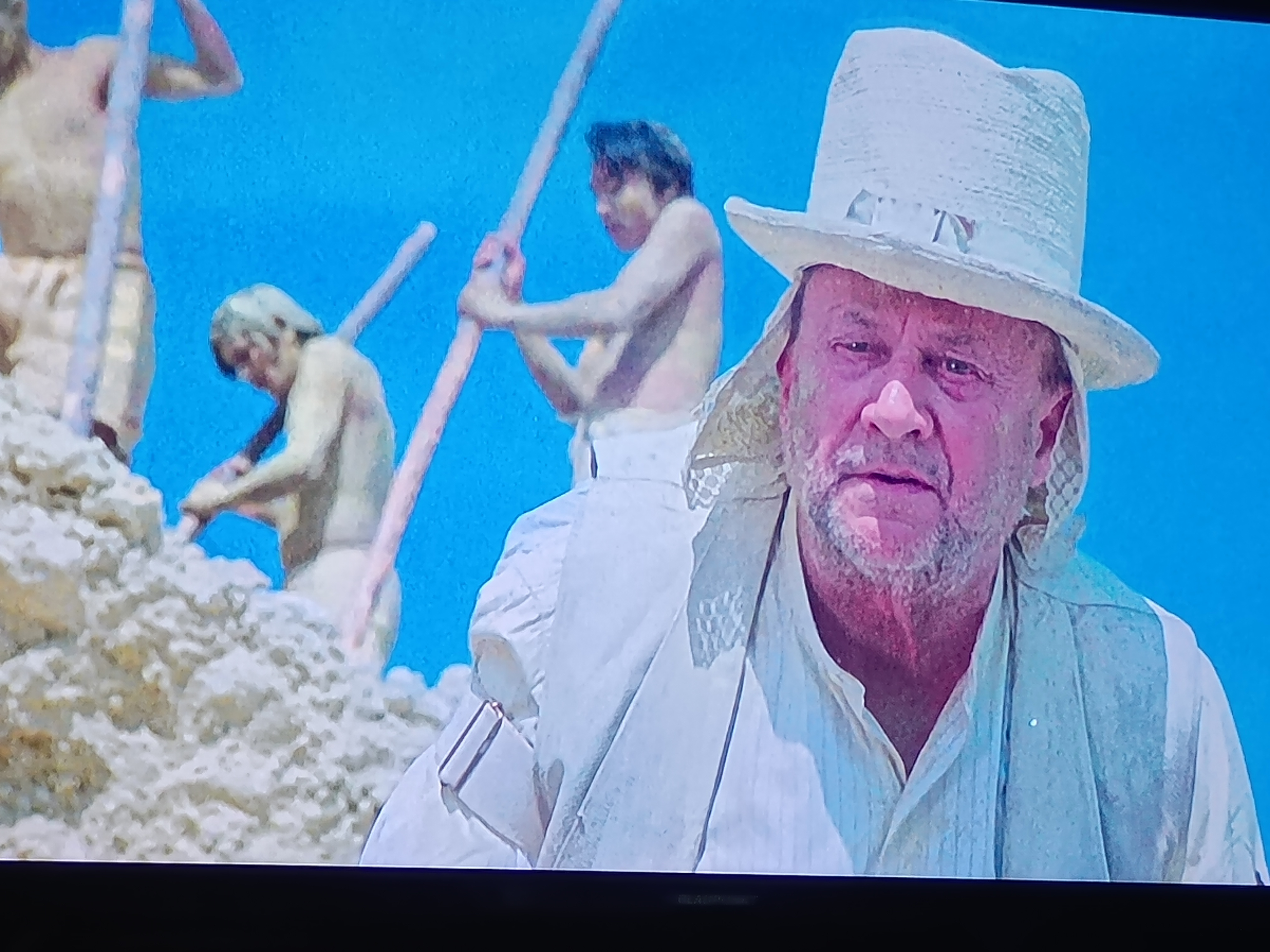 Donald Pleasance trägt den besten Hut.