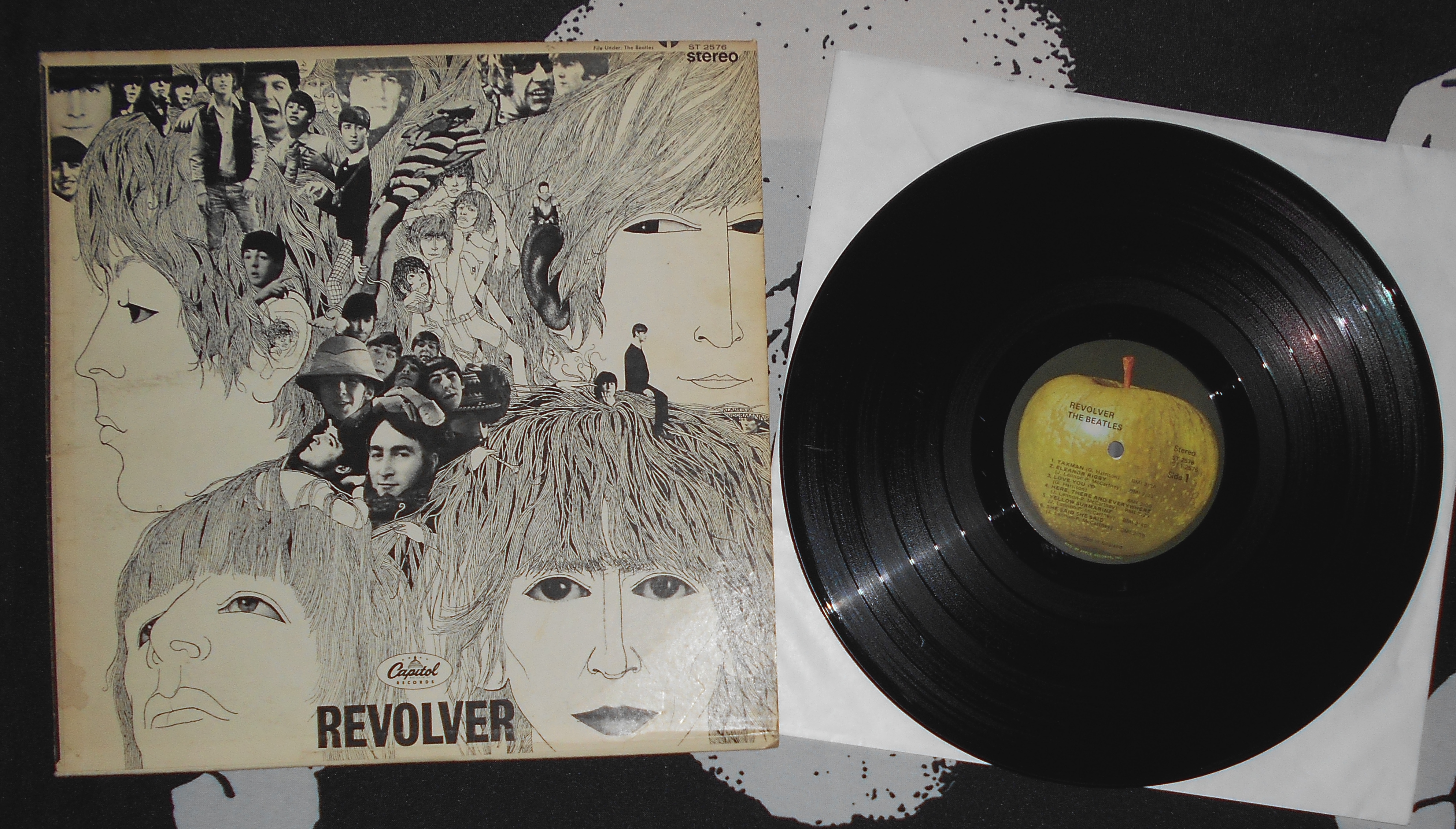 BEATLES - Revolver (1).JPG