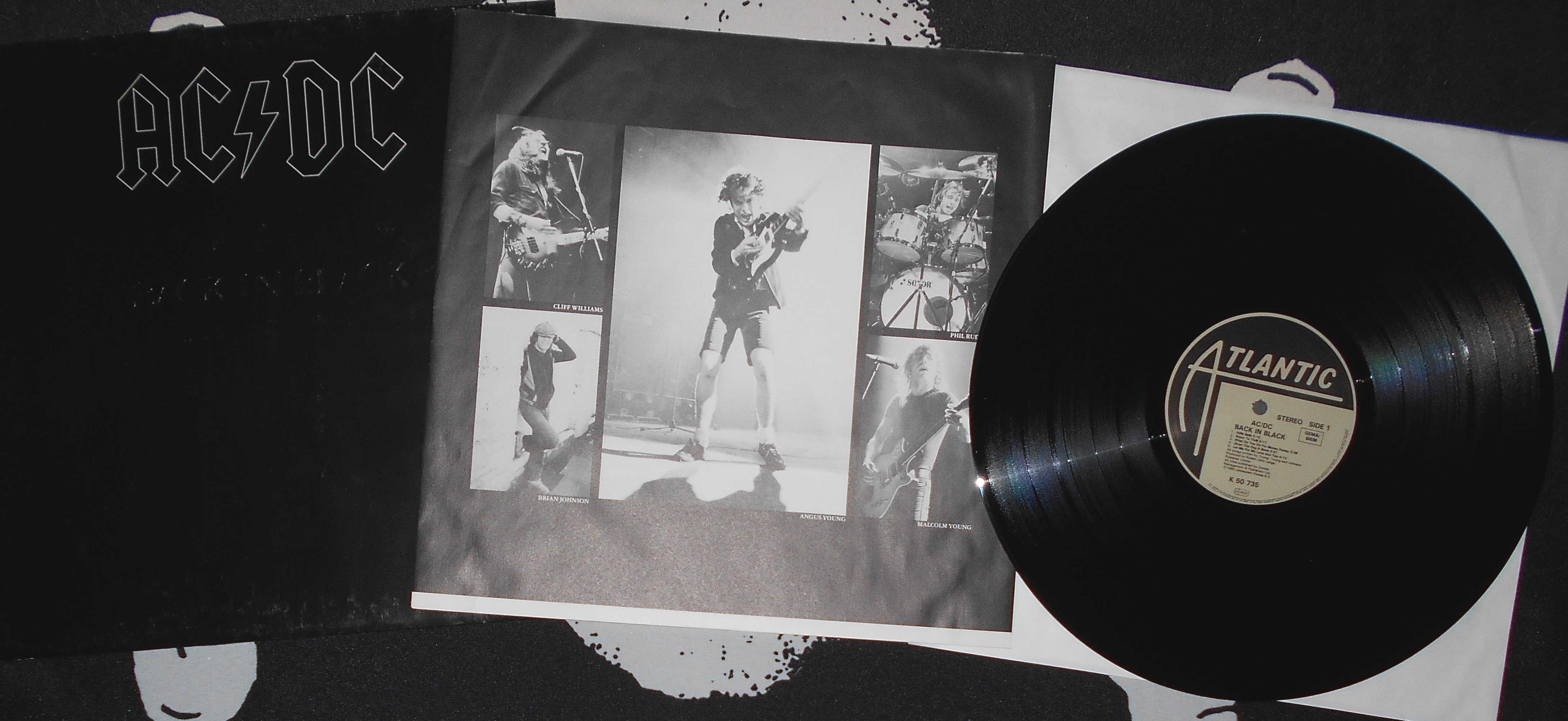 AC-DC - Back in Black (1).JPG