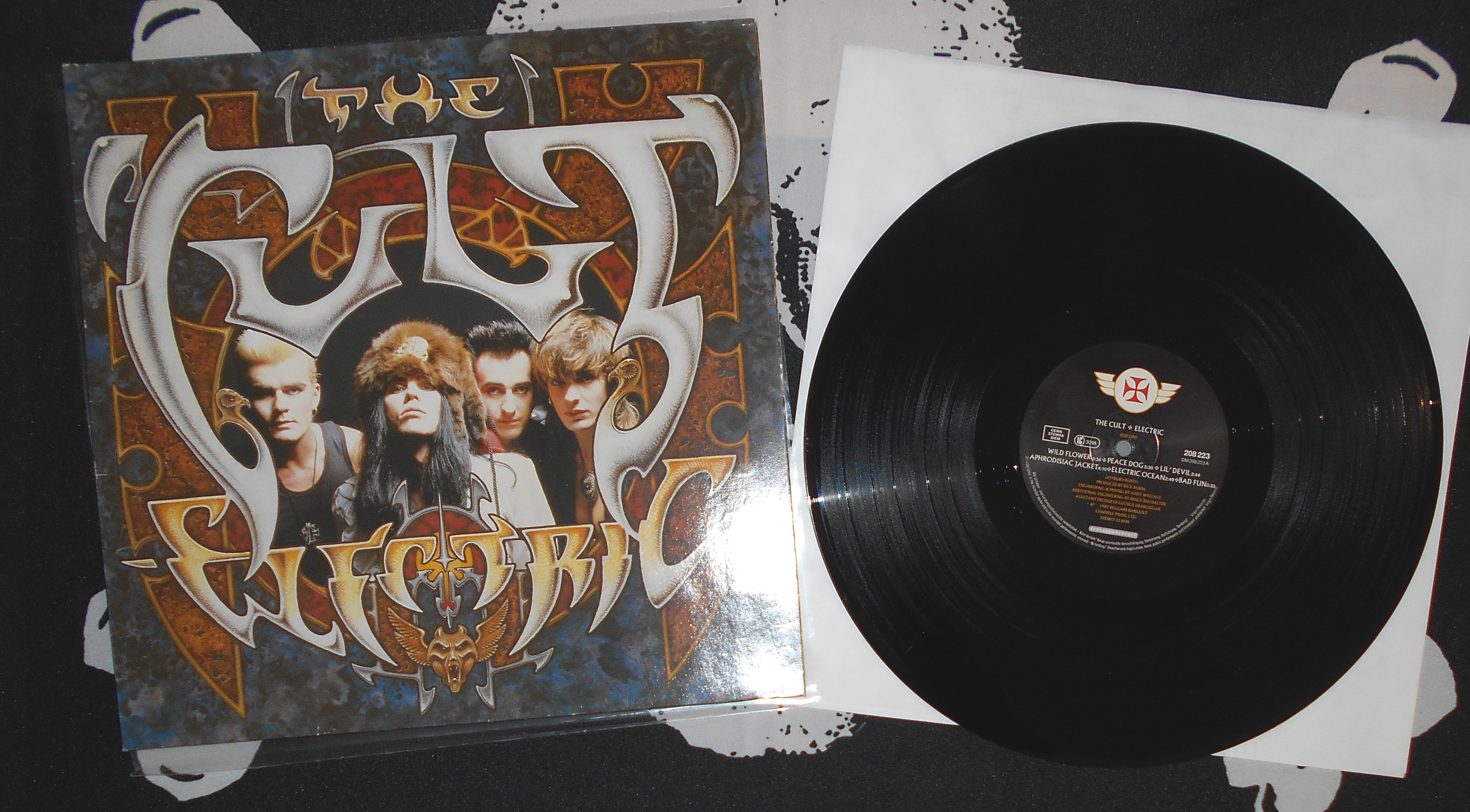 CULT - Electric (1).JPG