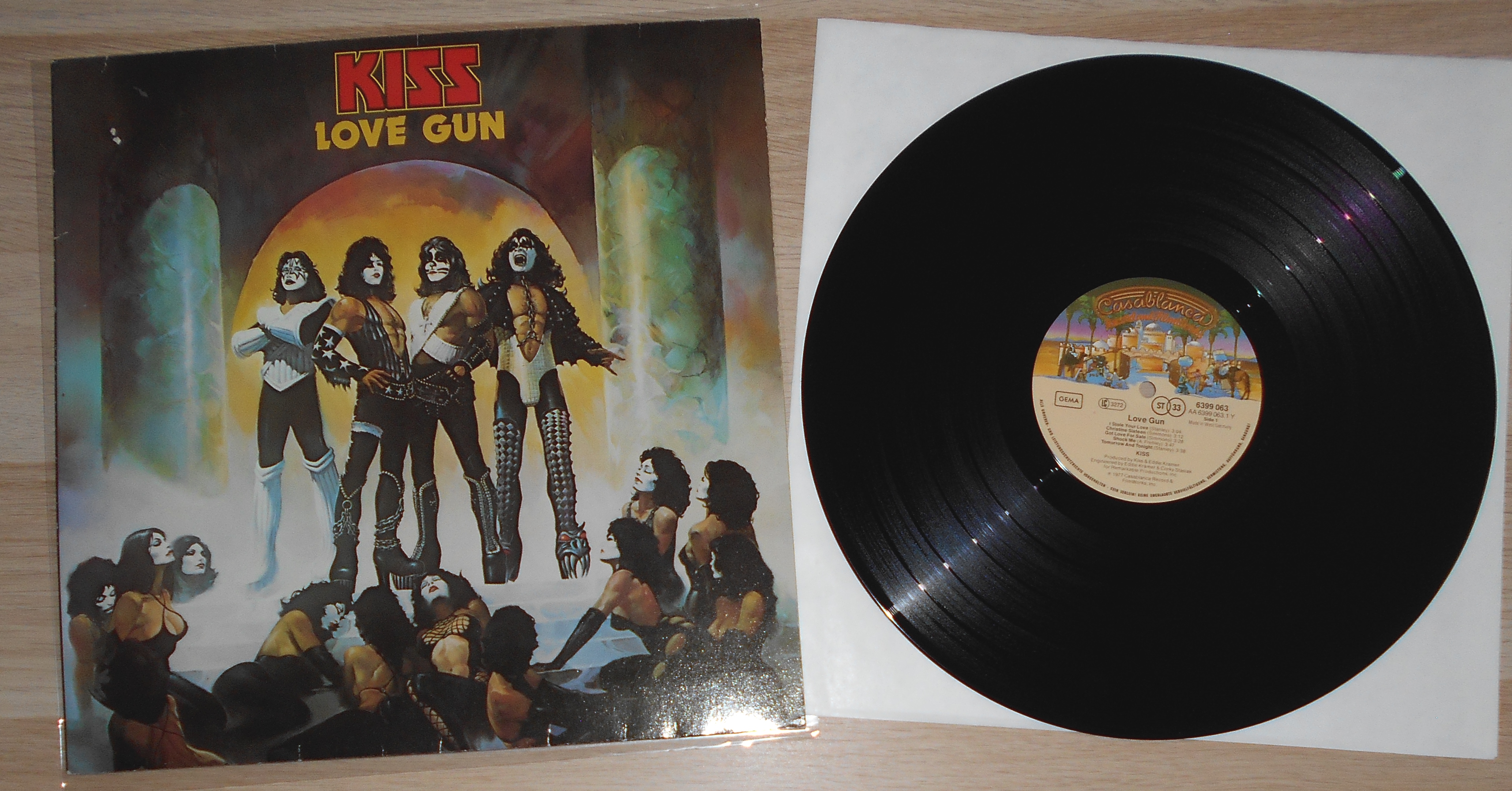 KISS - Love Gun (1).JPG