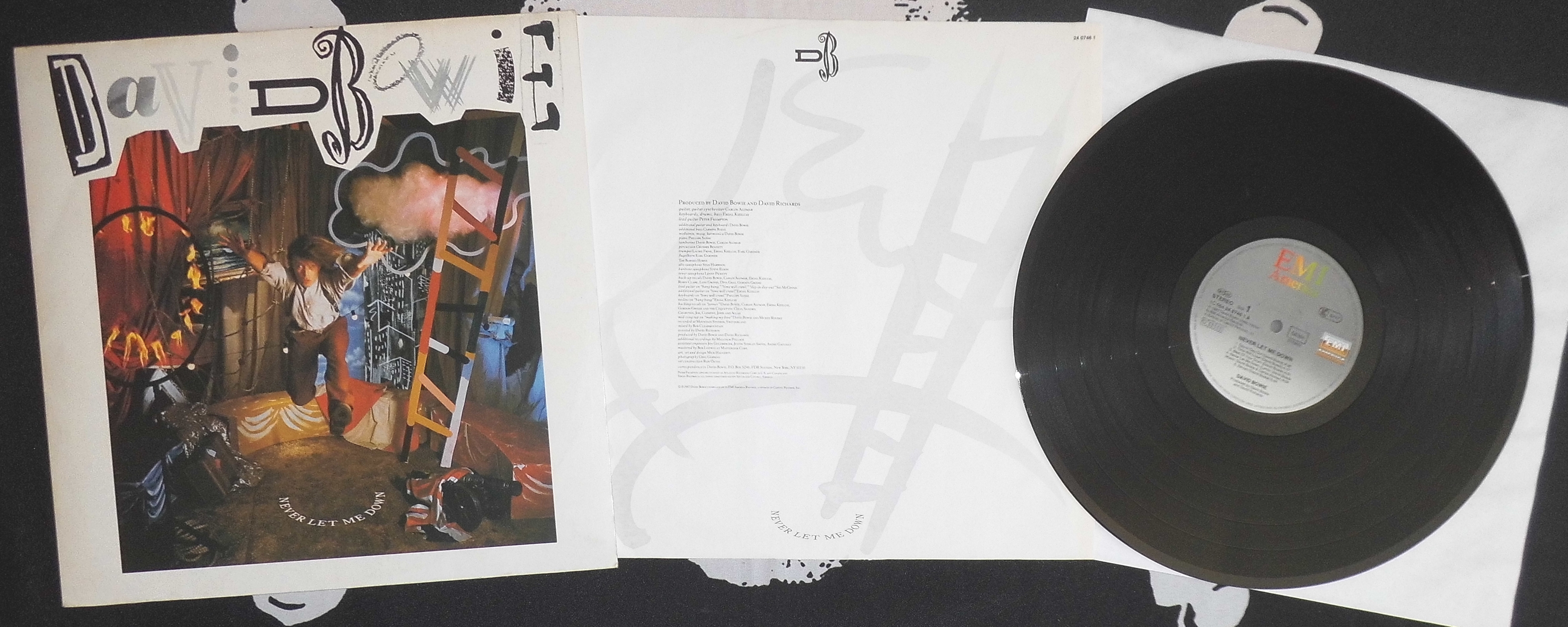 BOWIE, DAVID - Never let me down (1).JPG