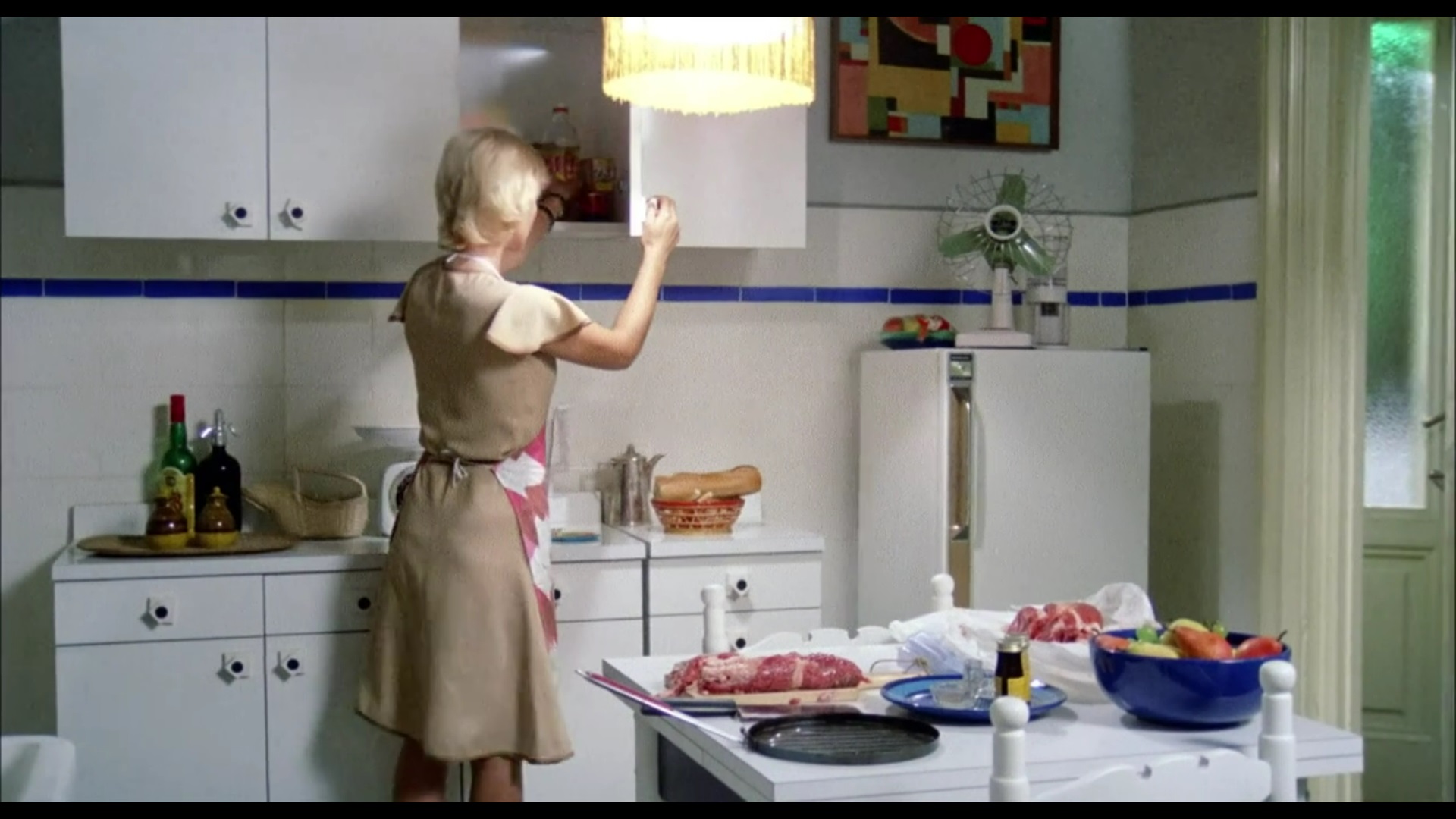 Das Parfüm der dame in Schwarz 4.jpg