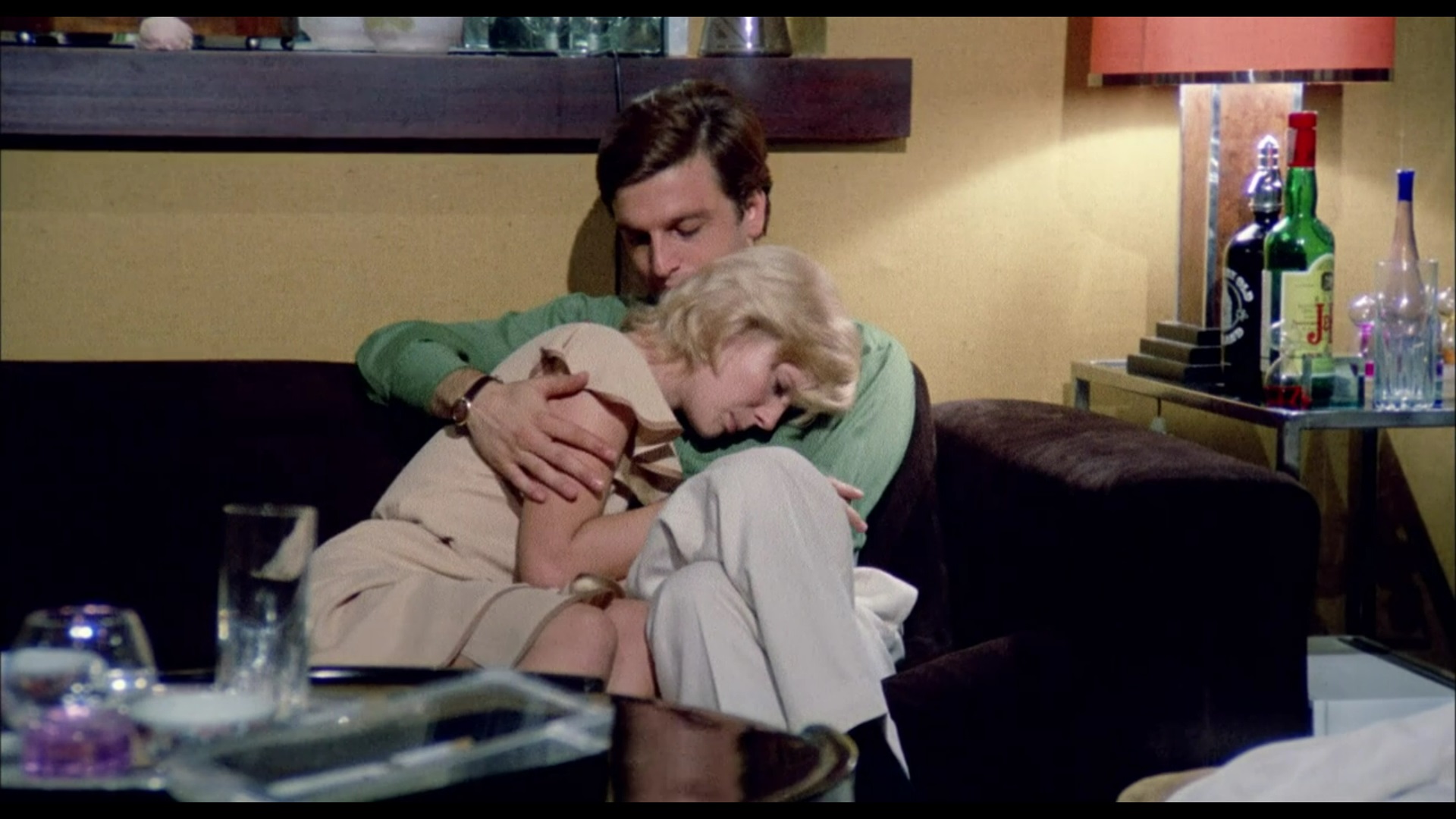 Das Parfüm der dame in Schwarz 3.jpg