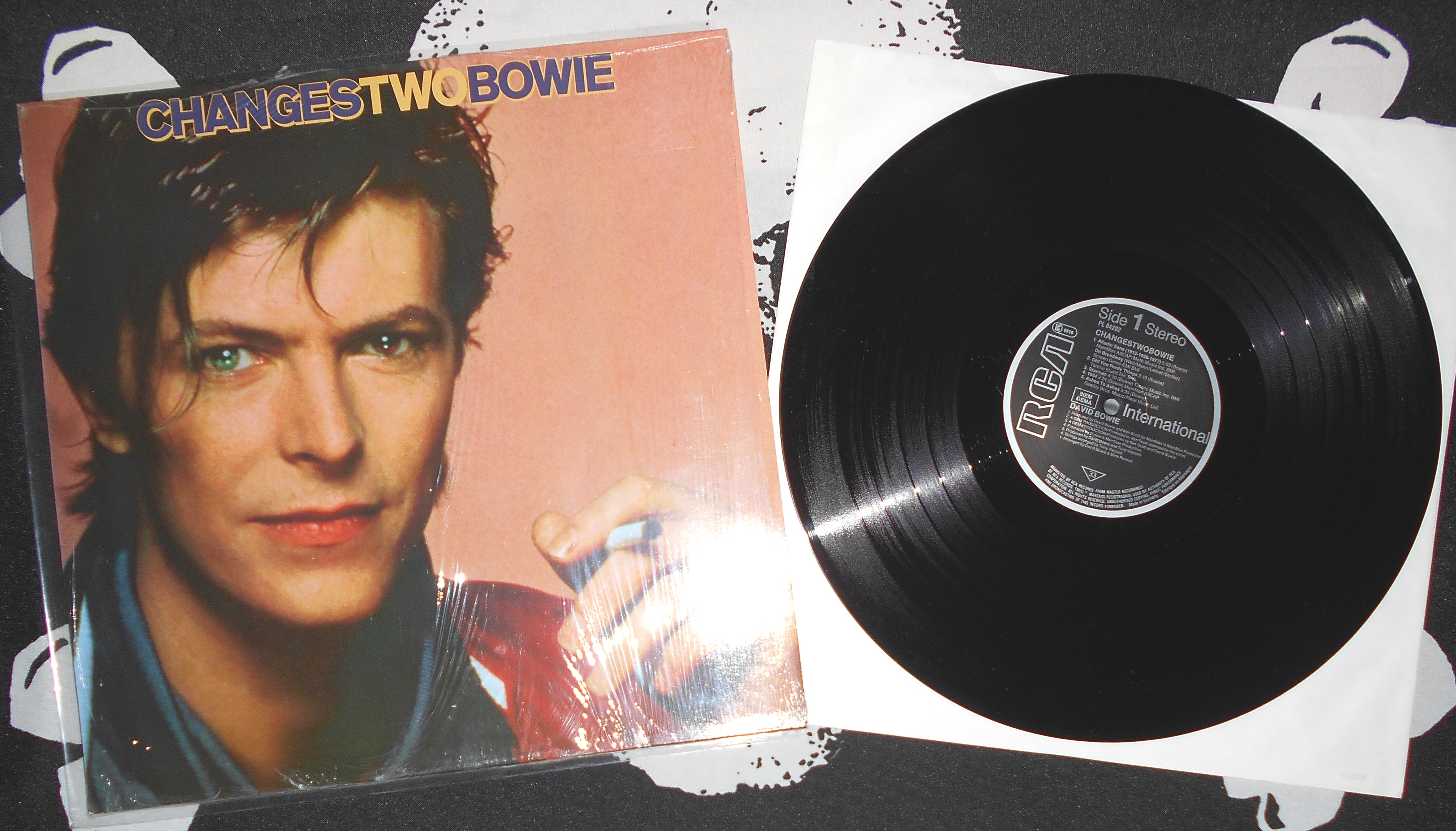 BOWIE - ChangesTwoBowie (1).JPG