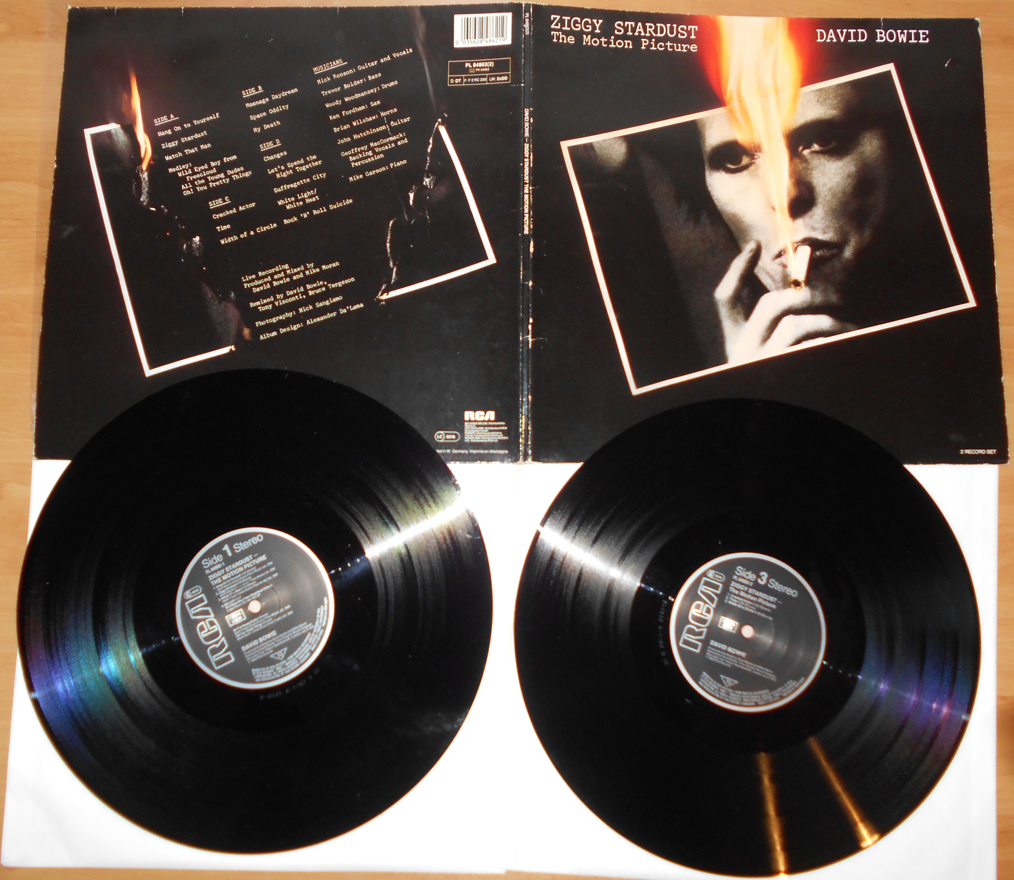 DAVID BOWIE - Ziggy Stardust The Motion Picture (1).JPG
