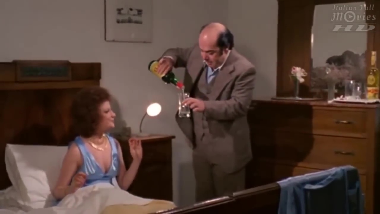 L'insegnante va in collegio  The Schoolteacher Goes to Boys' High  Flotte Teens und die neue Schulmieze (ItalyFrance 1978, Mariano Laurenti)  (4).jpg