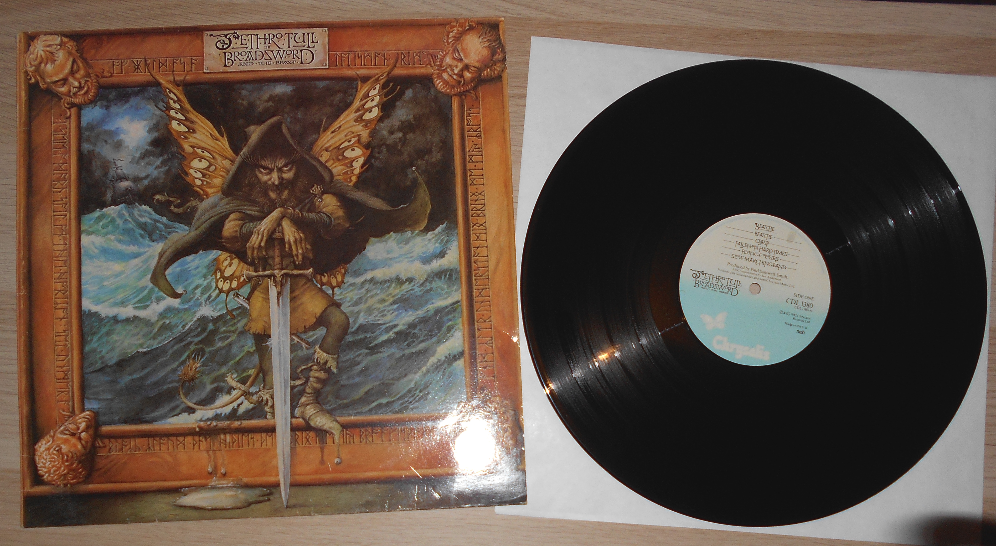 JETHRO TULL - Broadsword an the Beast (1).JPG