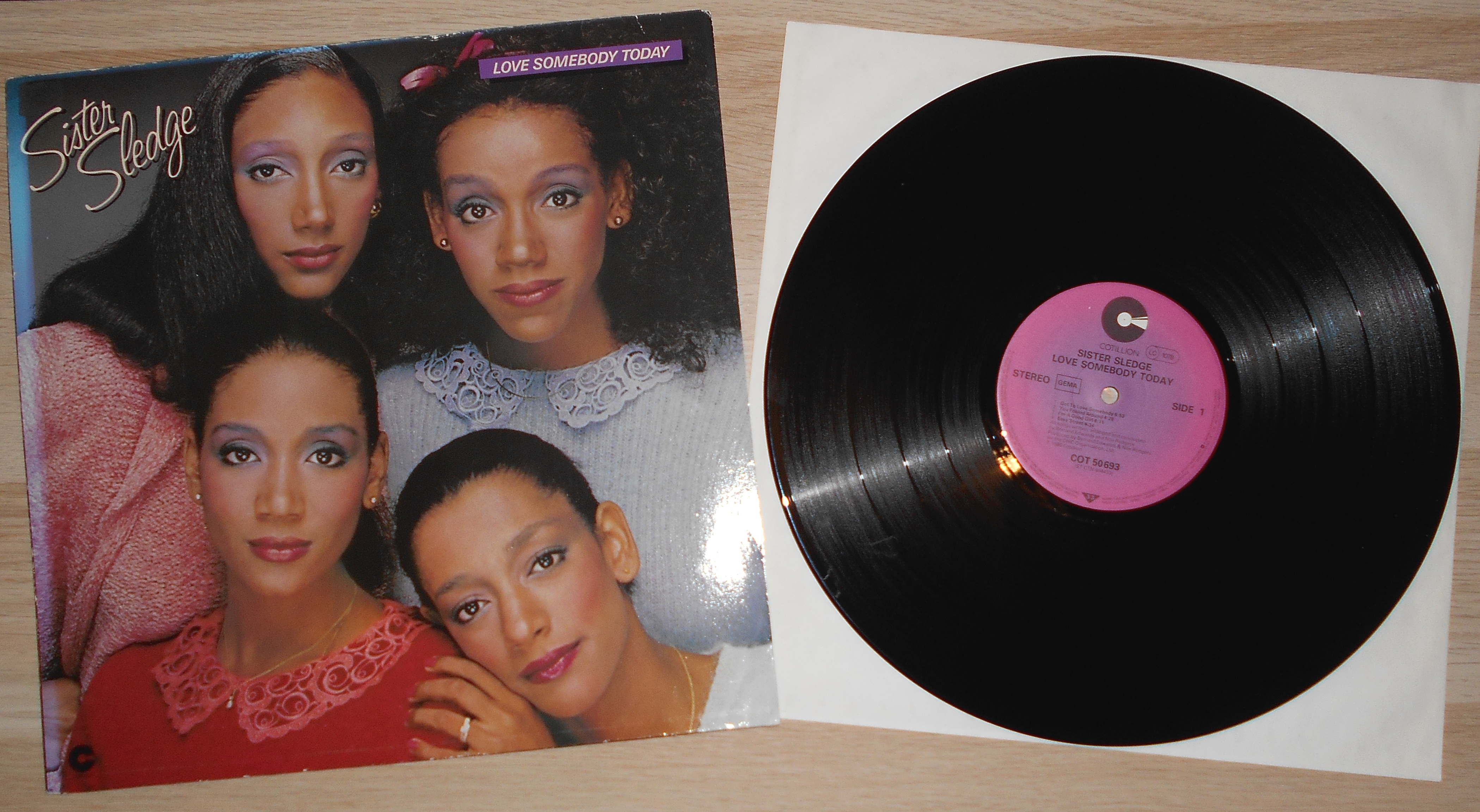 SISTER SLEDGE - Love somebody today (1).JPG