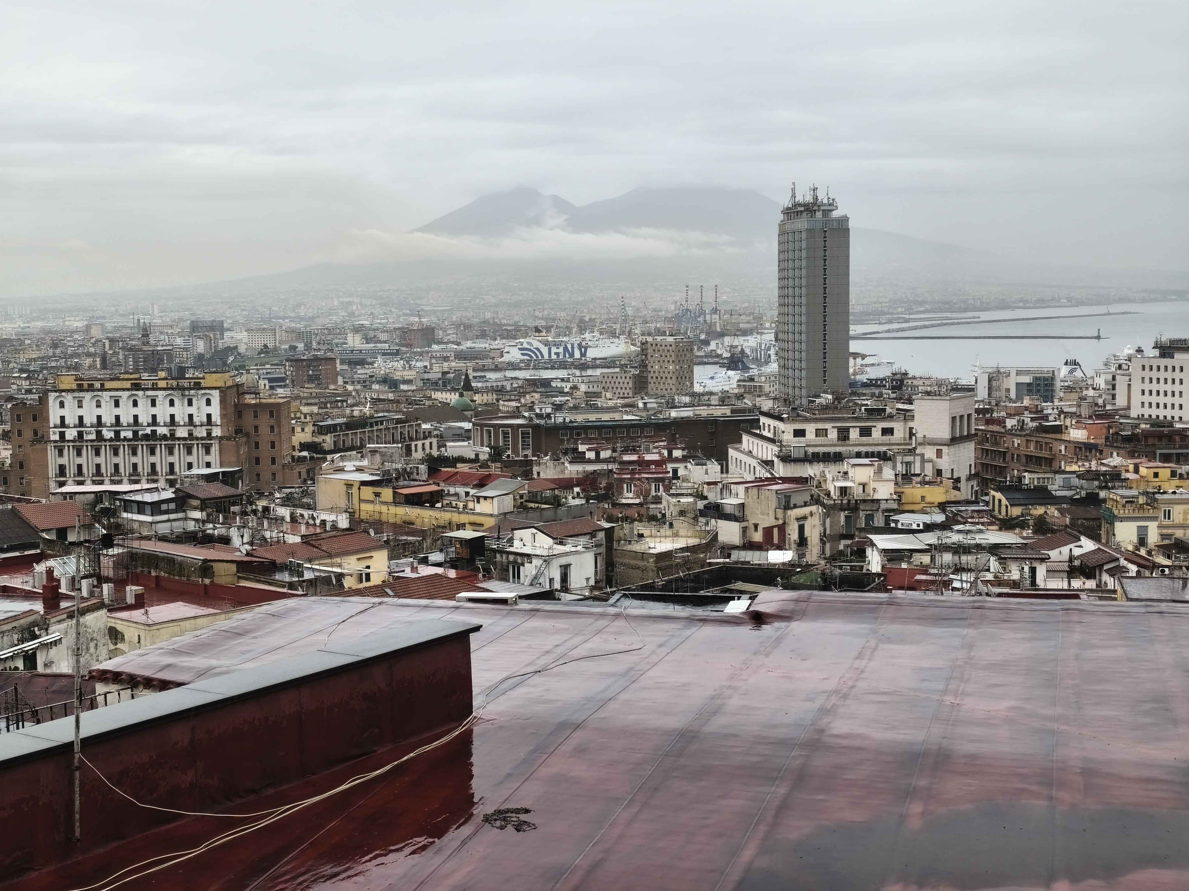 ÜberDenDächernVonNeapel - Kopie.jpg