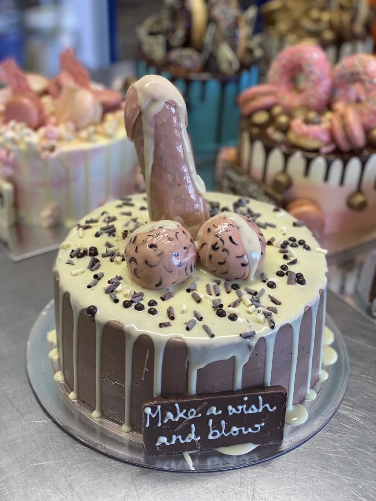 White_Penis_Cake_London_1024x1024.jpg